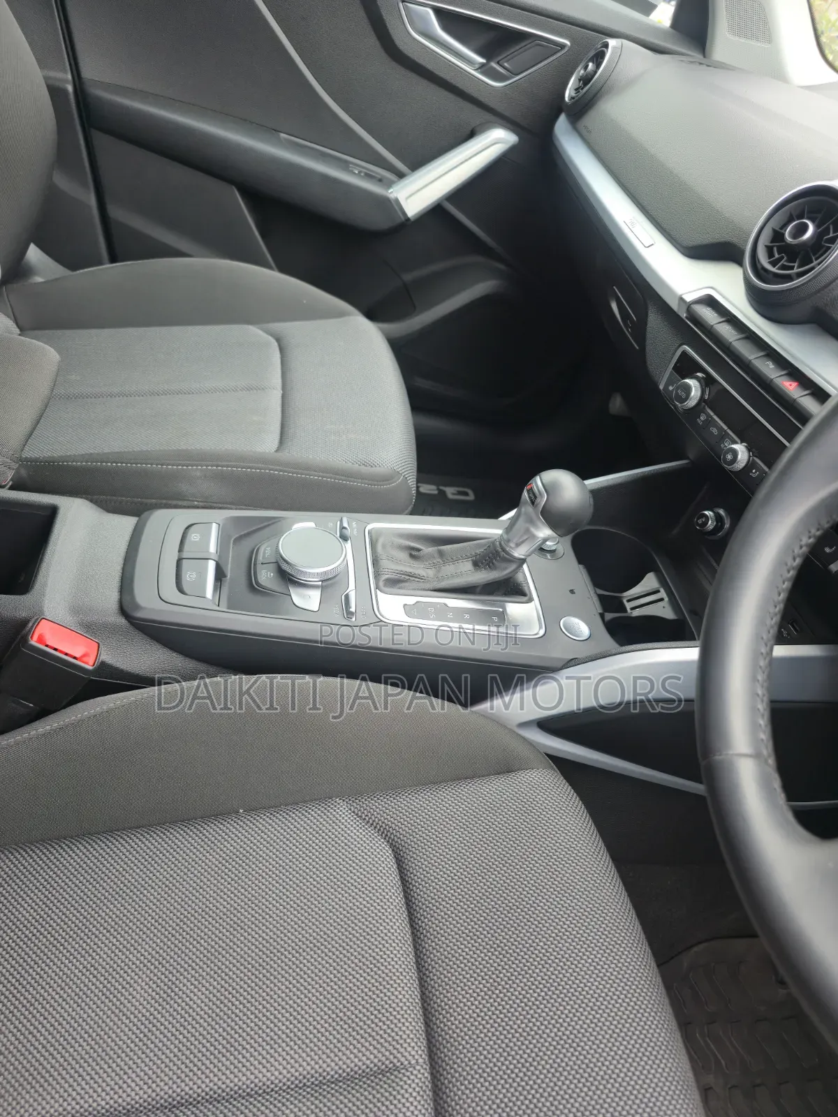 Audi Q2 2019 Silver