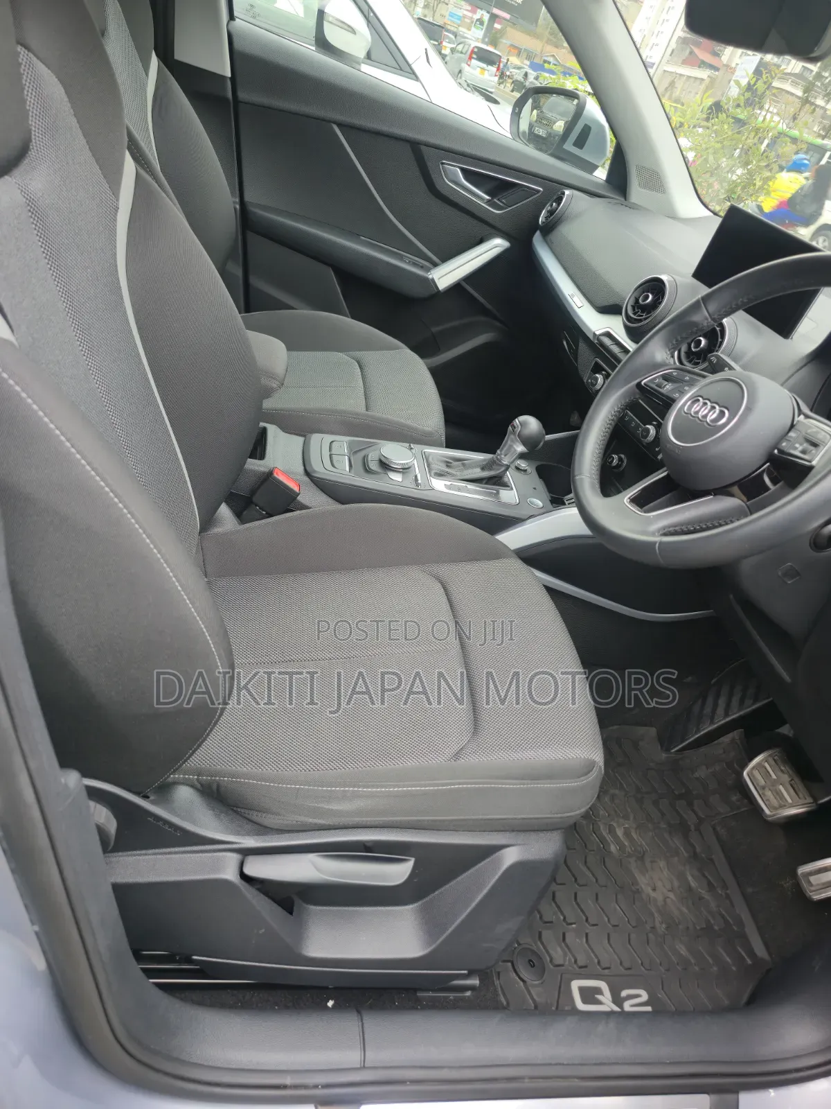 Audi Q2 2019 Silver