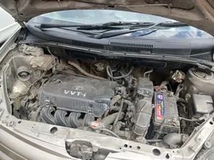 Toyota IST 2002 Brown