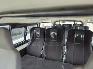 Toyota Grand HiAce 2000 White