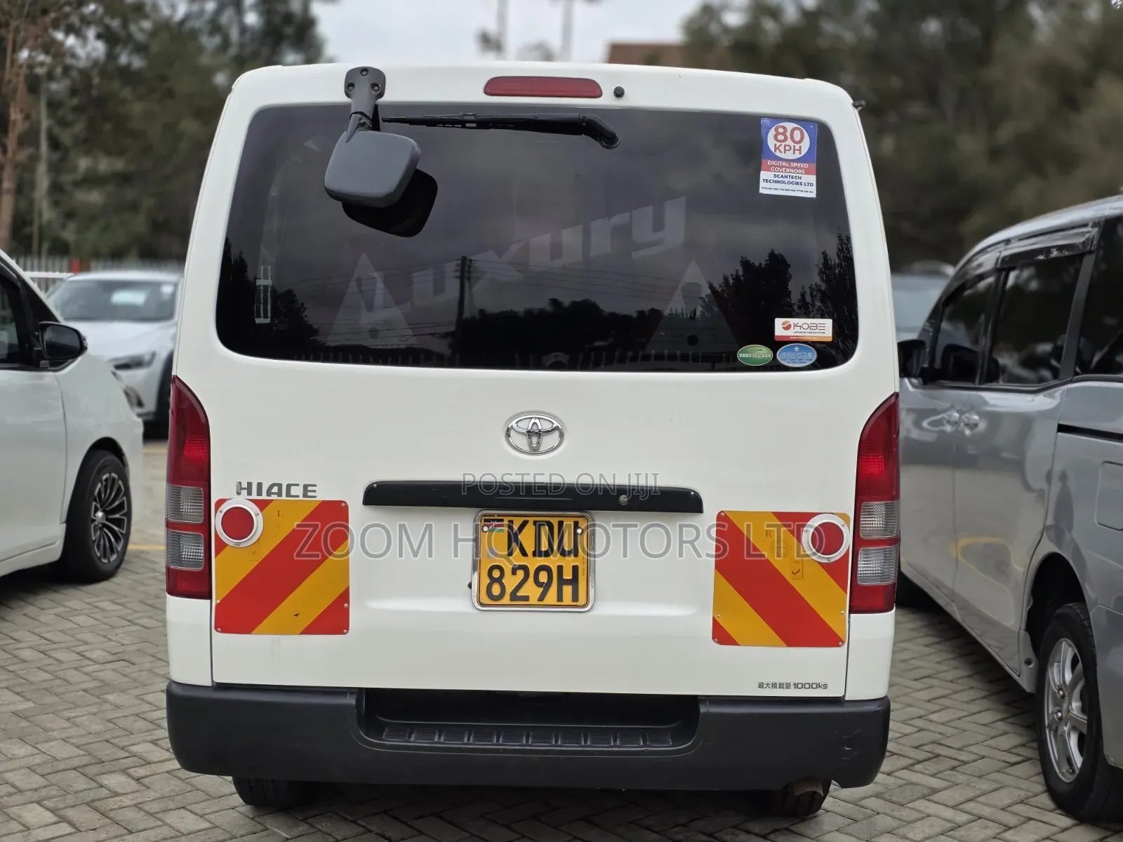 Toyota Grand HiAce 2000 White