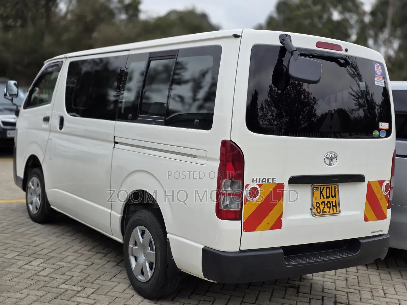 Toyota Grand HiAce 2000 White