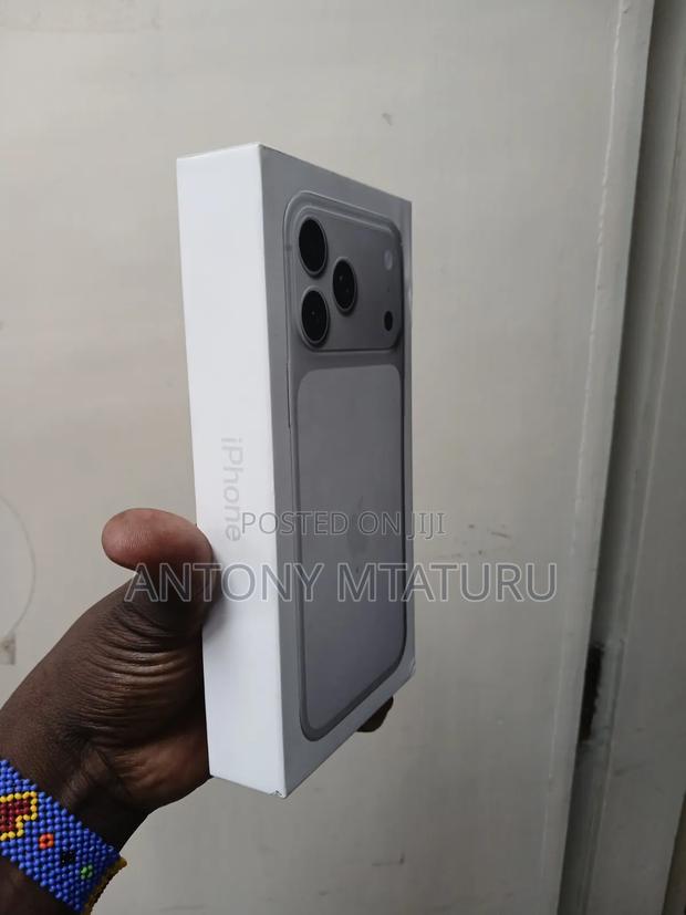 New Apple iPhone 17 Pro 256 GB - thumbnail 3