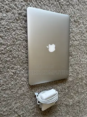 Laptop Apple MacBook Pro 2015 8GB Intel Core i5 SSD 256GB