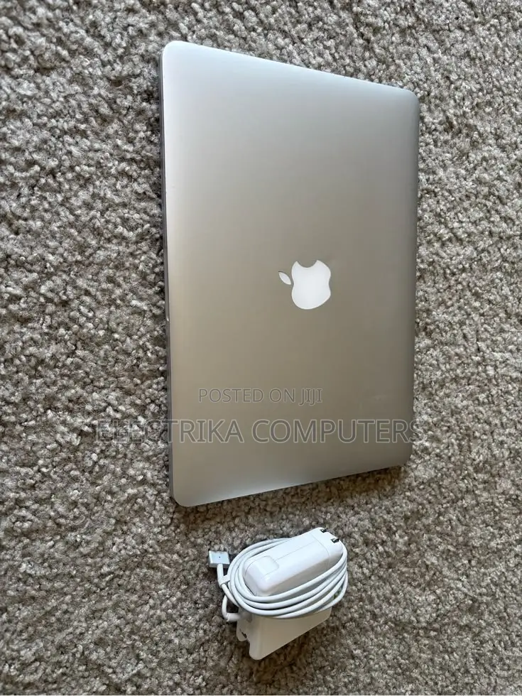 Laptop Apple MacBook Pro 2015 8GB Intel Core i5 SSD 256GB