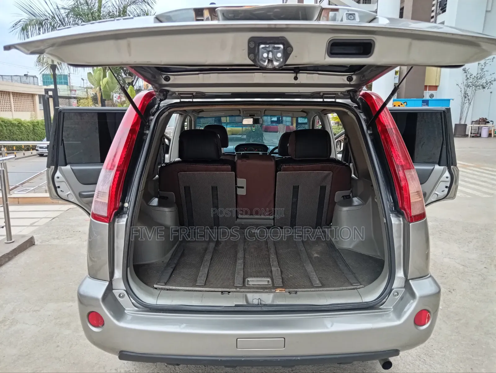 Nissan X-Trail 2005 Gray