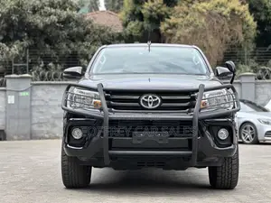 Toyota Hilux Revo Double Cab Deisel 2.4 RWD 2019 Black
