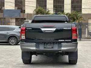 Toyota Hilux Revo Double Cab Deisel 2.4 RWD 2019 Black