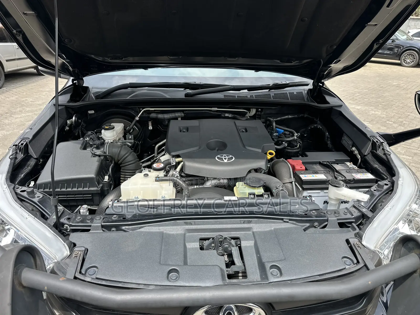Toyota Hilux Revo Double Cab Deisel 2.4 RWD 2019 Black