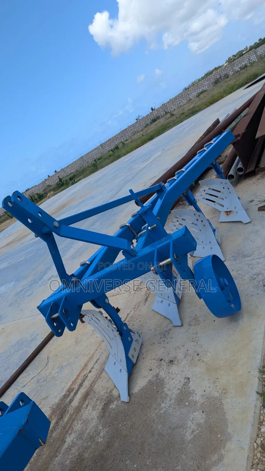 Quick Sale - Agricultural Tractor XT-904