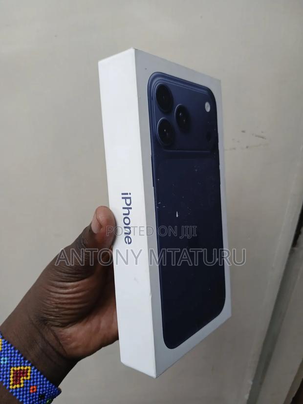 New Apple iPhone 17 Pro Max 512 GB - thumbnail 2