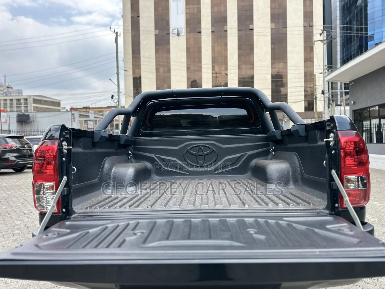 Toyota Hilux 2.4 Diesel 2020 Black