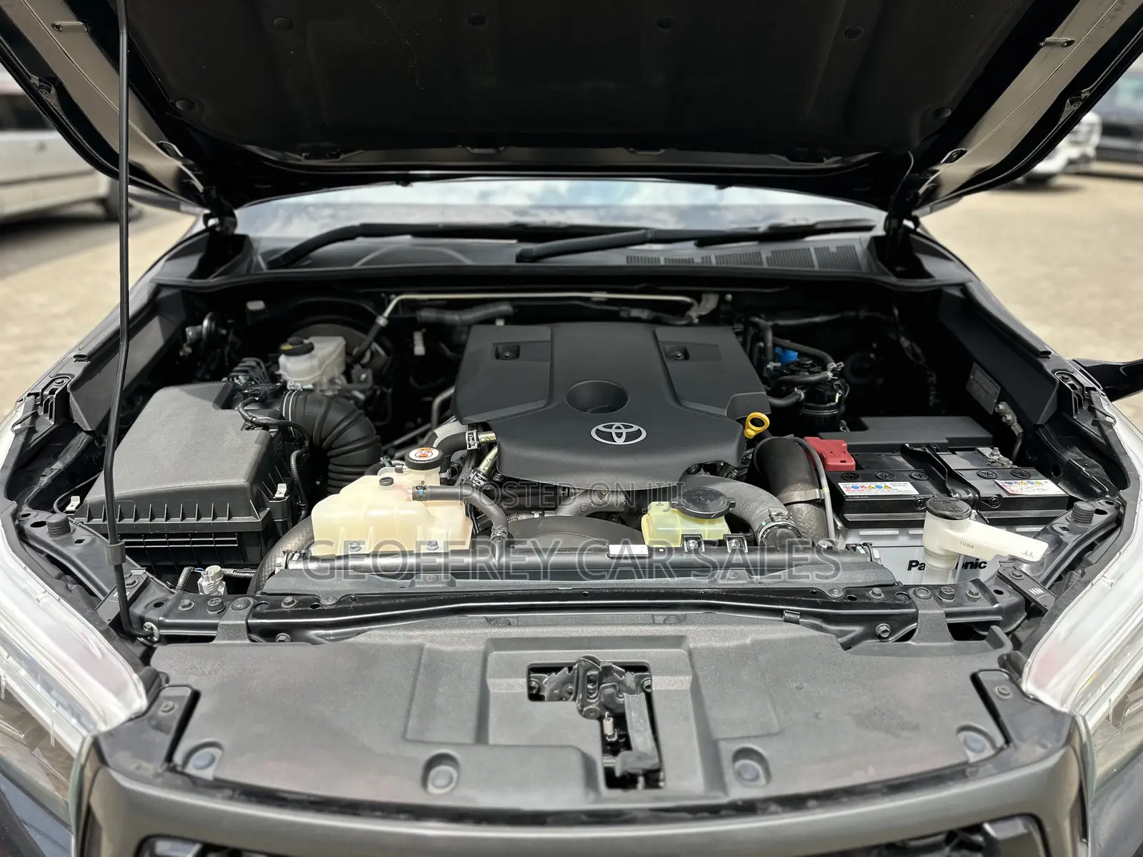 Toyota Hilux 2.4 Diesel 2020 Black