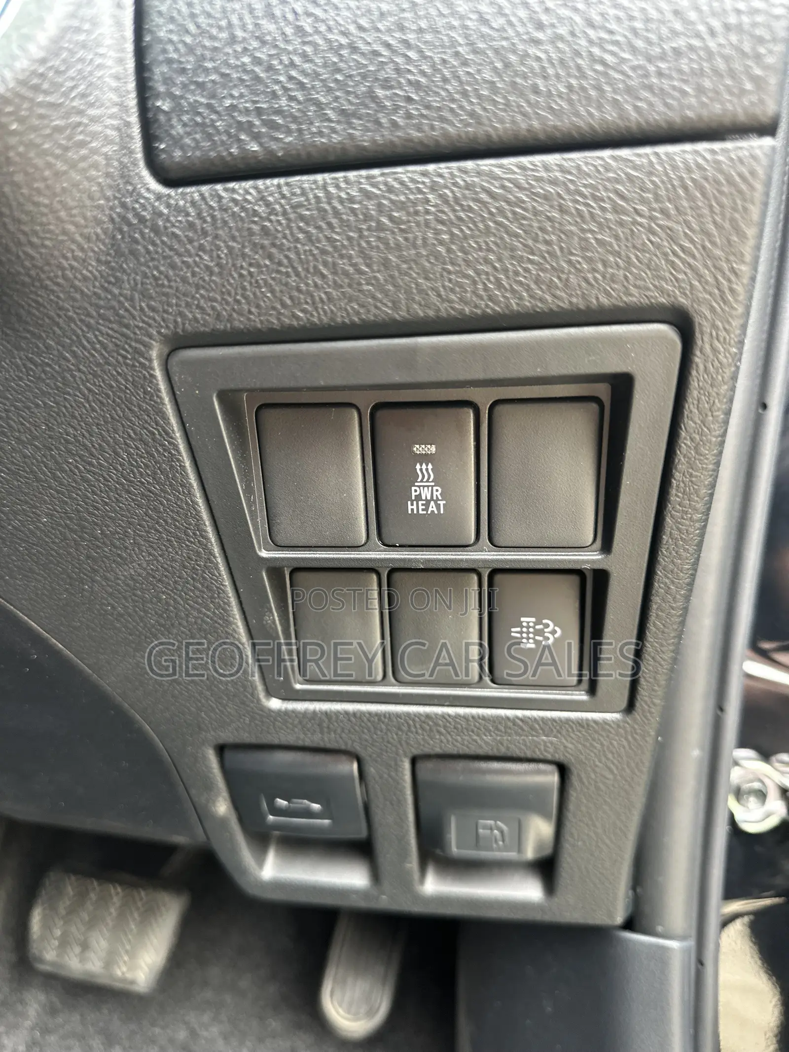 Toyota Hilux 2.4 Diesel 2020 Black