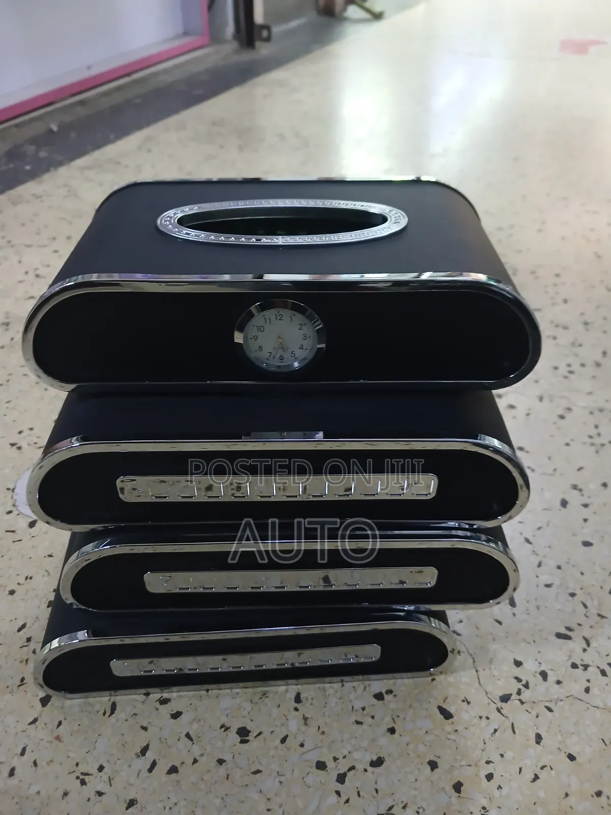 Universal Clock Style Tissue Holder | Car Dashboard Tissue Box