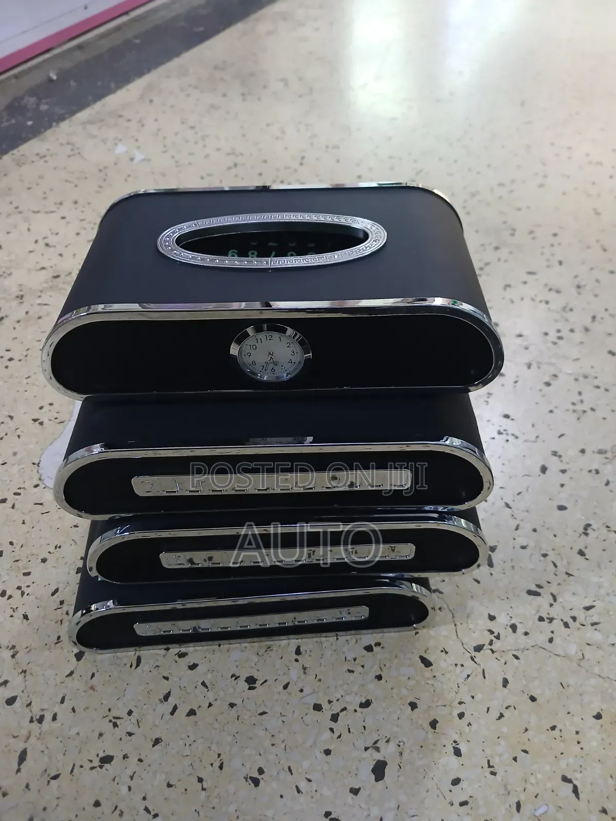 Universal Clock Style Tissue Holder | Car Dashboard Tissue Box