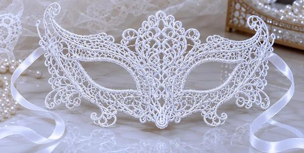 Laced Masquerade Mask - thumbnail 2