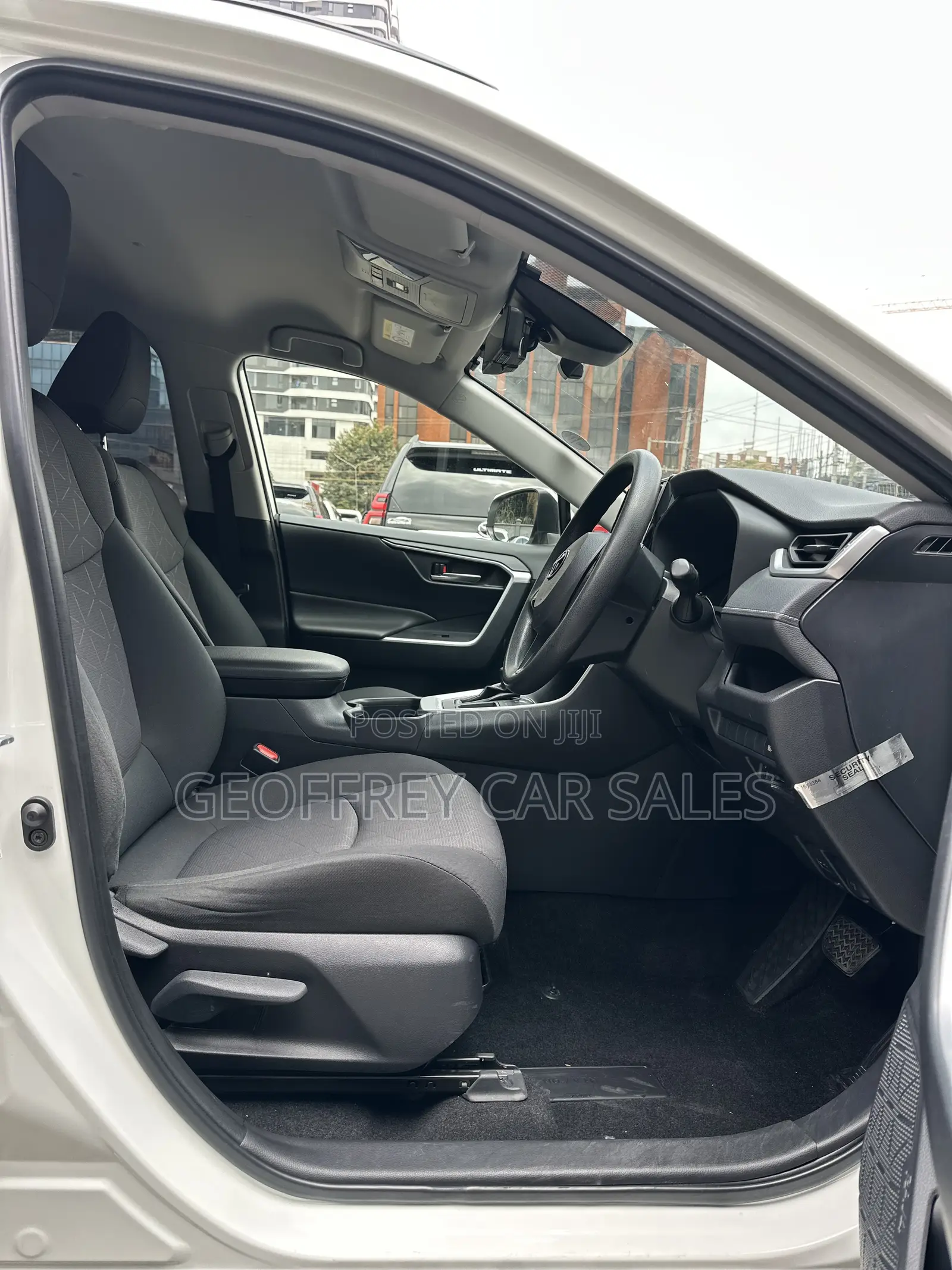 Toyota RAV4 Limited AWD 2019 White