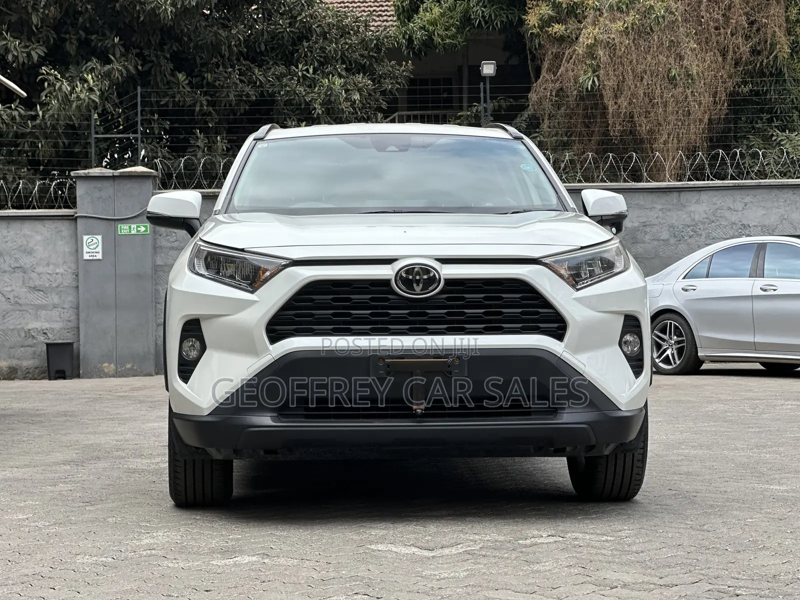 Toyota RAV4 Limited AWD 2019 White