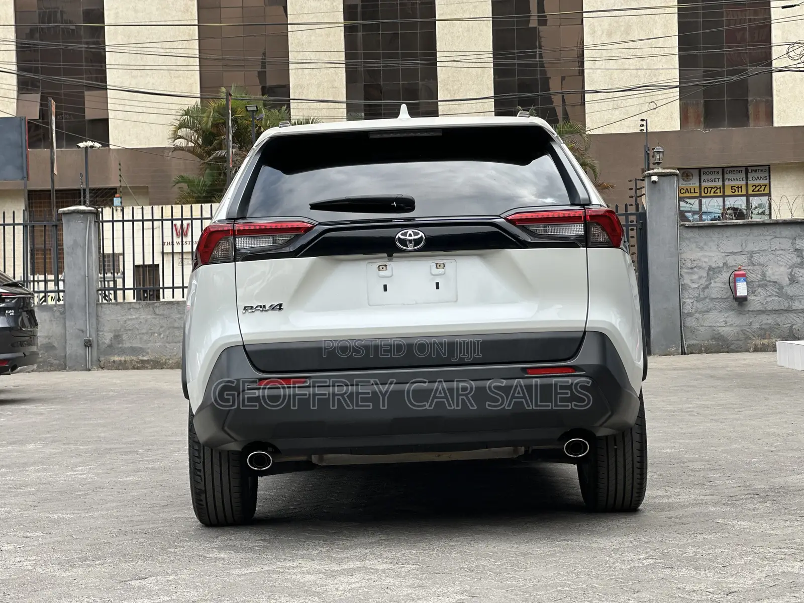 Toyota RAV4 Limited AWD 2019 White