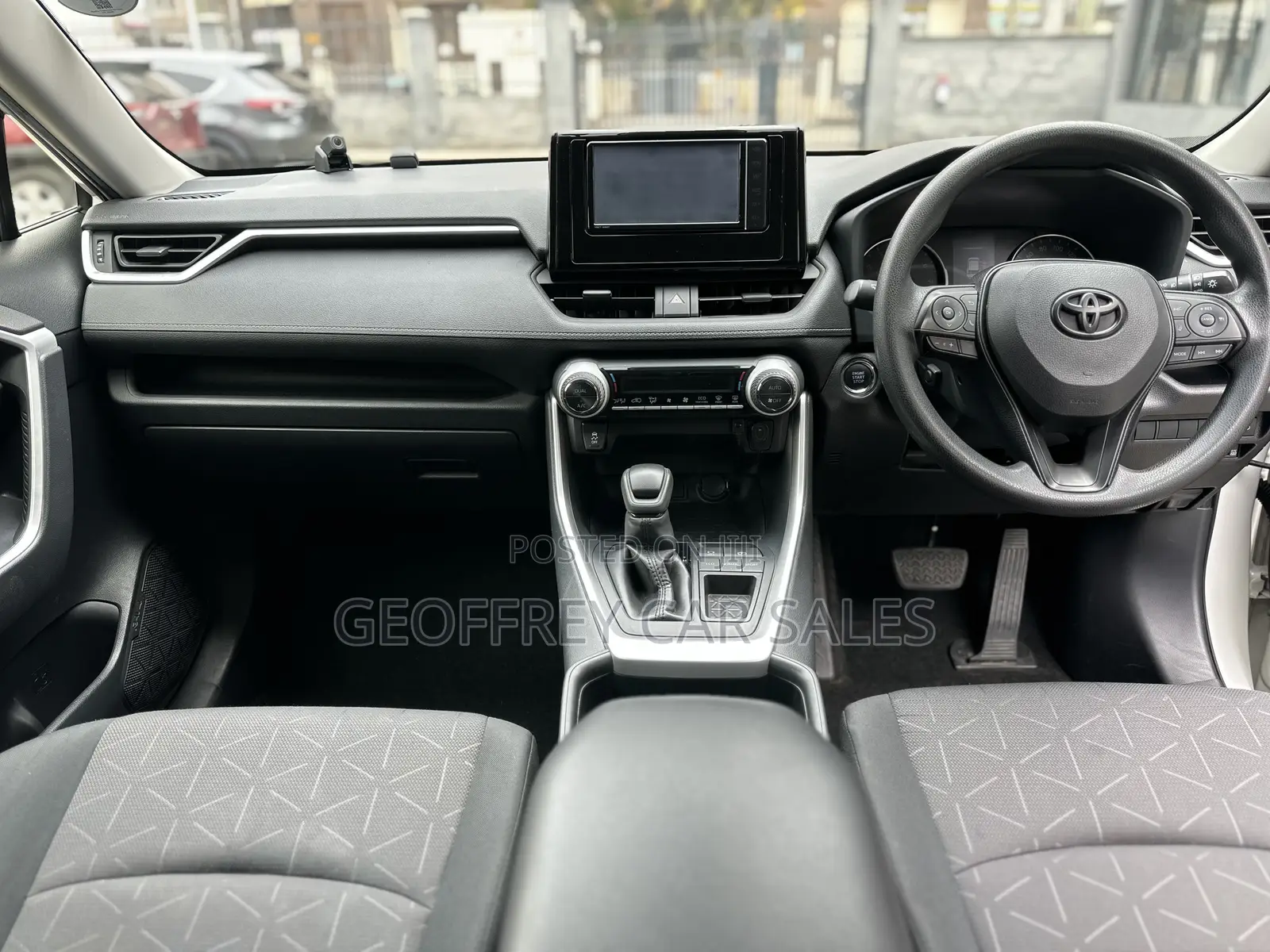 Toyota RAV4 Limited AWD 2019 White