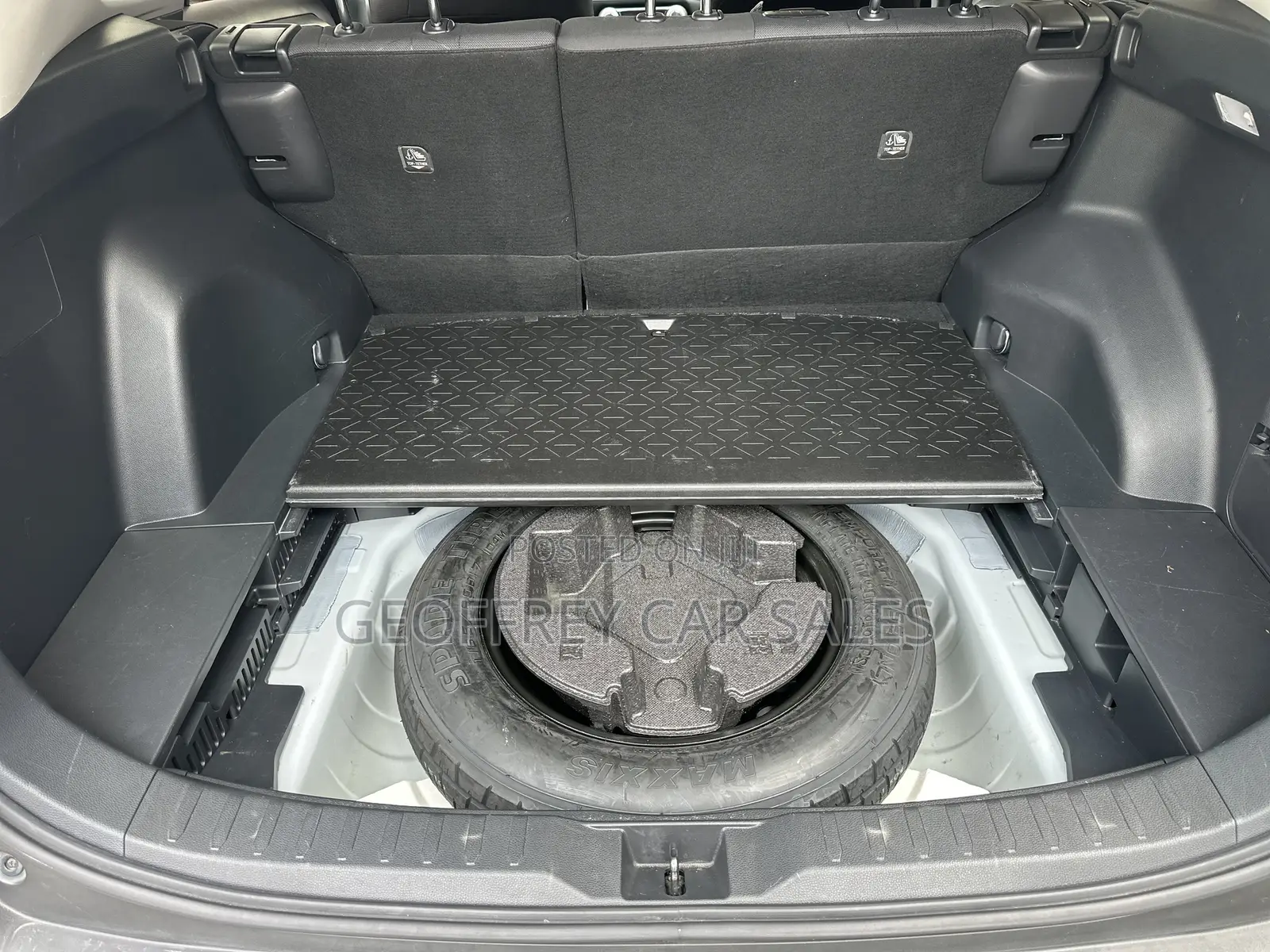 Toyota RAV4 Limited AWD 2019 White