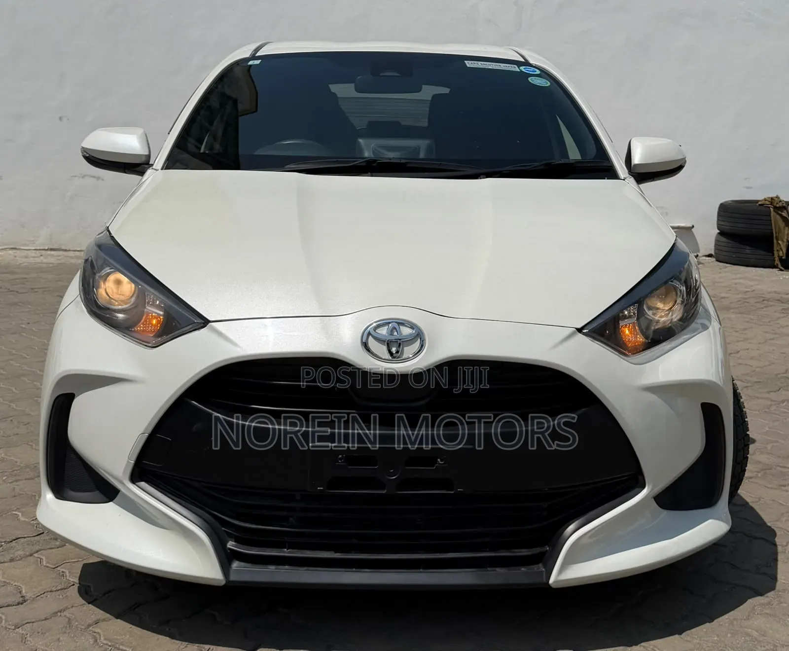 Toyota Yaris 2021 White