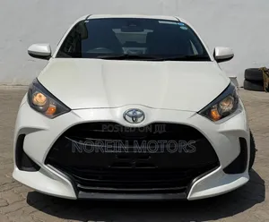 Toyota Yaris 2021 White