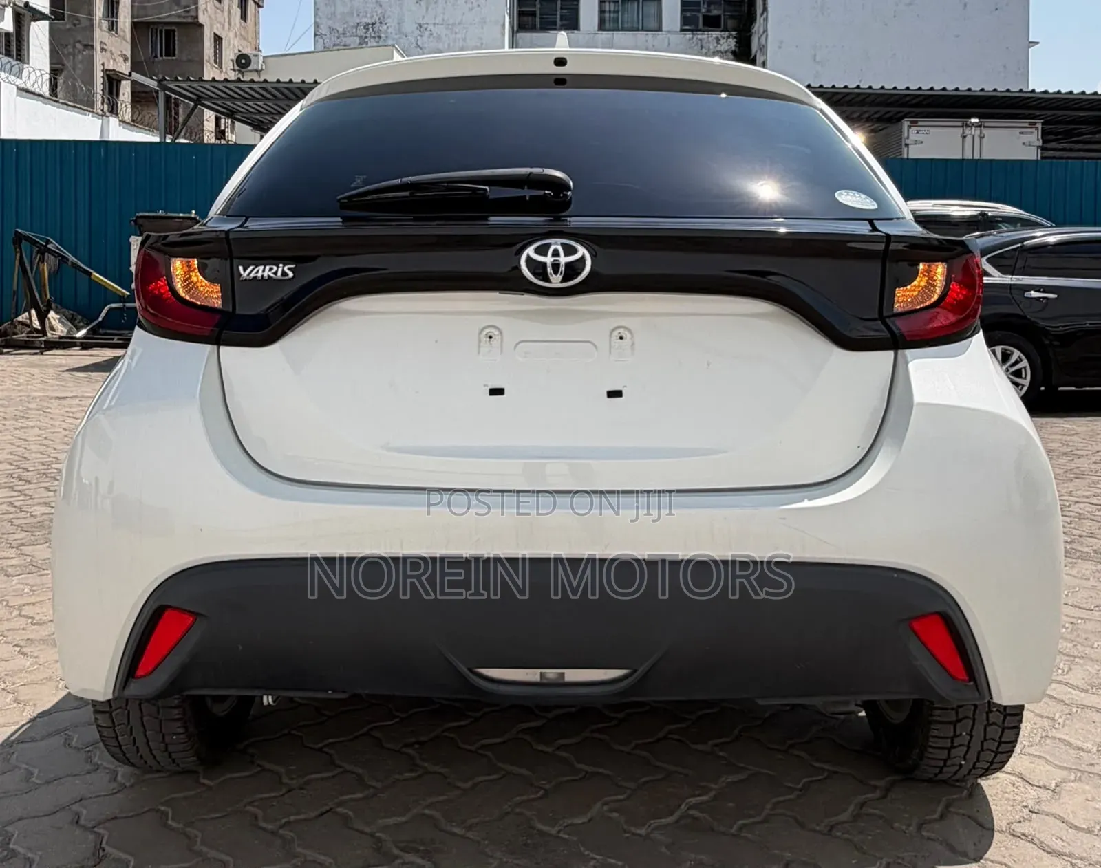Toyota Yaris 2021 White