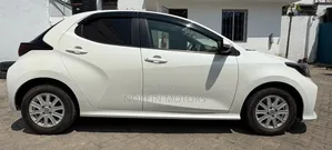 Toyota Yaris 2021 White
