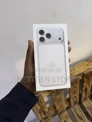 New Apple iPhone 17 Pro Max 512 GB White