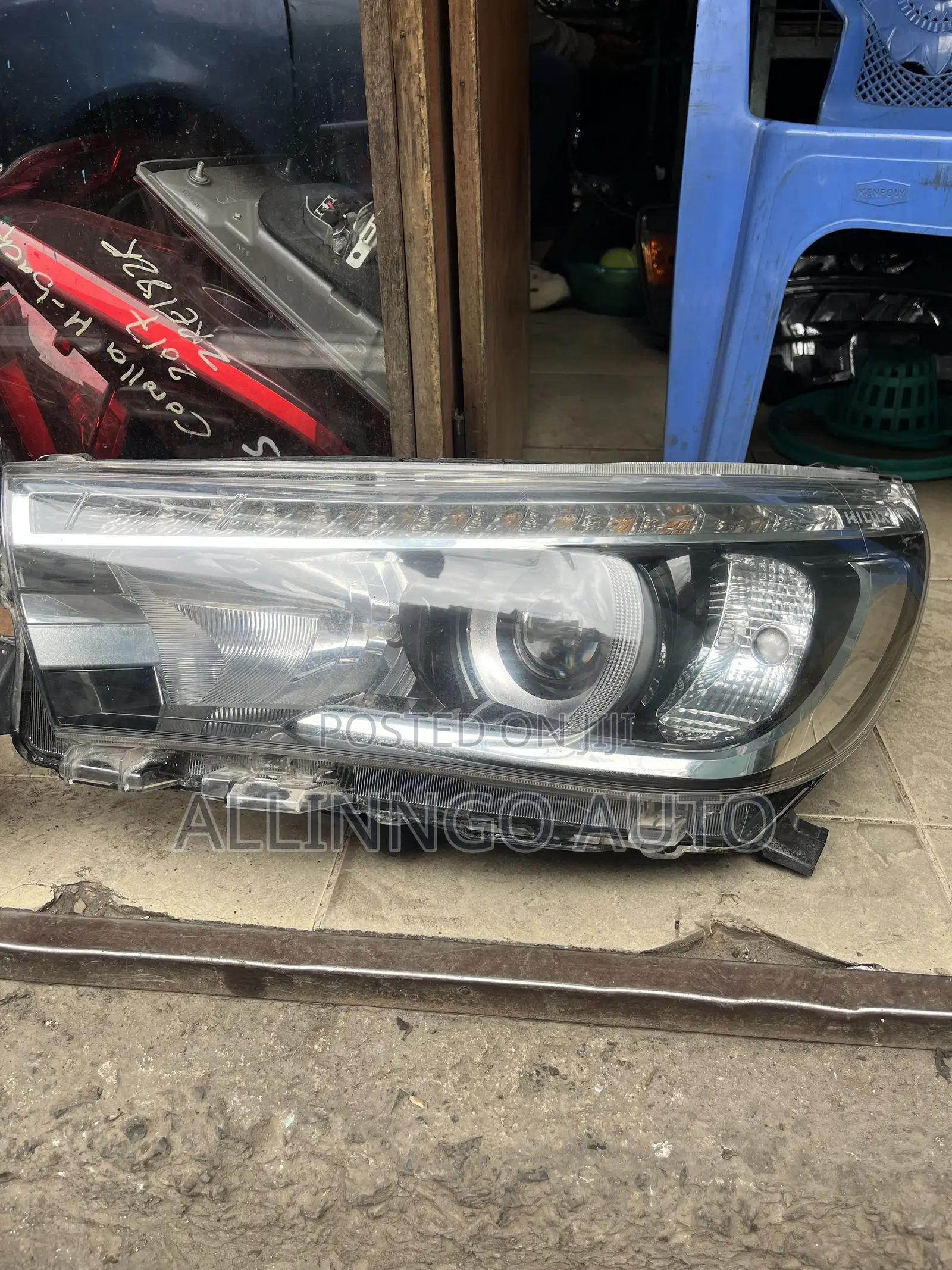 Hilux Headlight