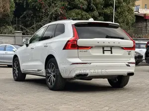 Volvo XC60 T5 Inscription AWD 2019 White