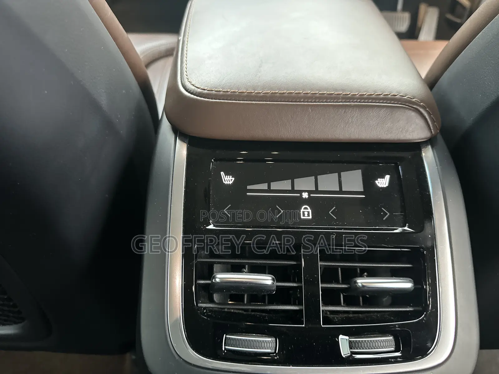Volvo XC60 T5 Inscription AWD 2019 White
