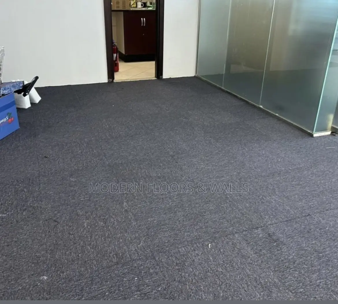 NA01 Grey 50cmx50cm Carpet Floor Tiles+ PVC Backing