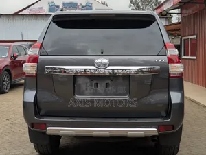 Toyota Land Cruiser Prado 2016 Gray