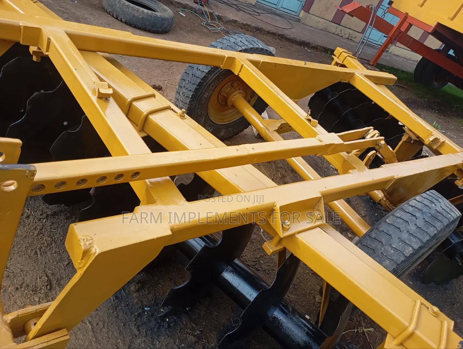 Hydraulic Harrow (18 Discs)