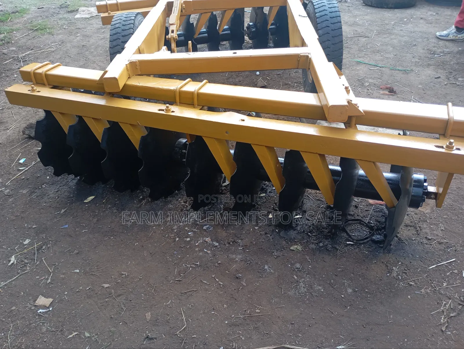 Hydraulic Harrow (18 Discs)