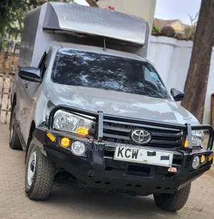 Toyota Hilux 2019 Silver