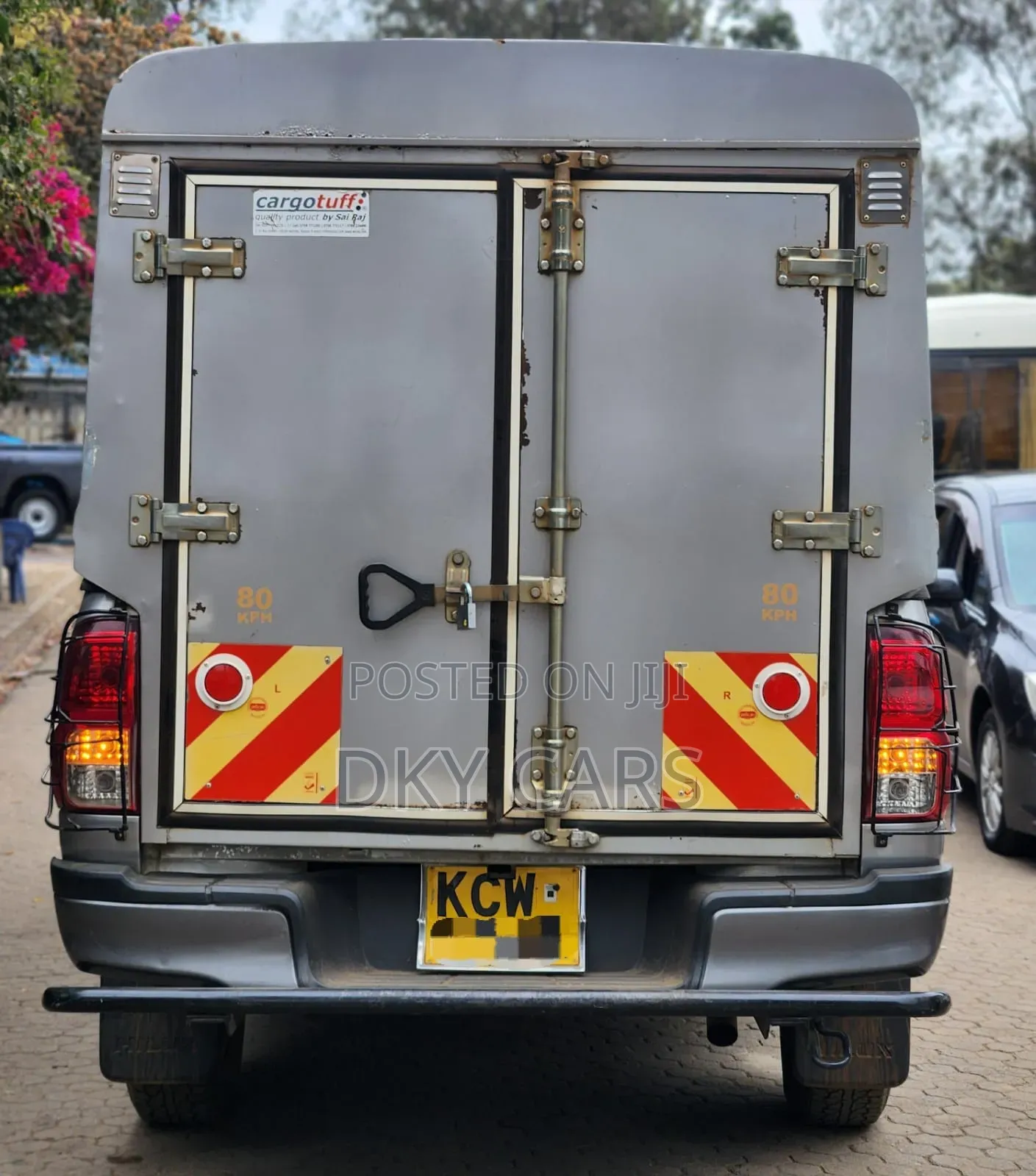 Toyota Hilux 2019 Silver