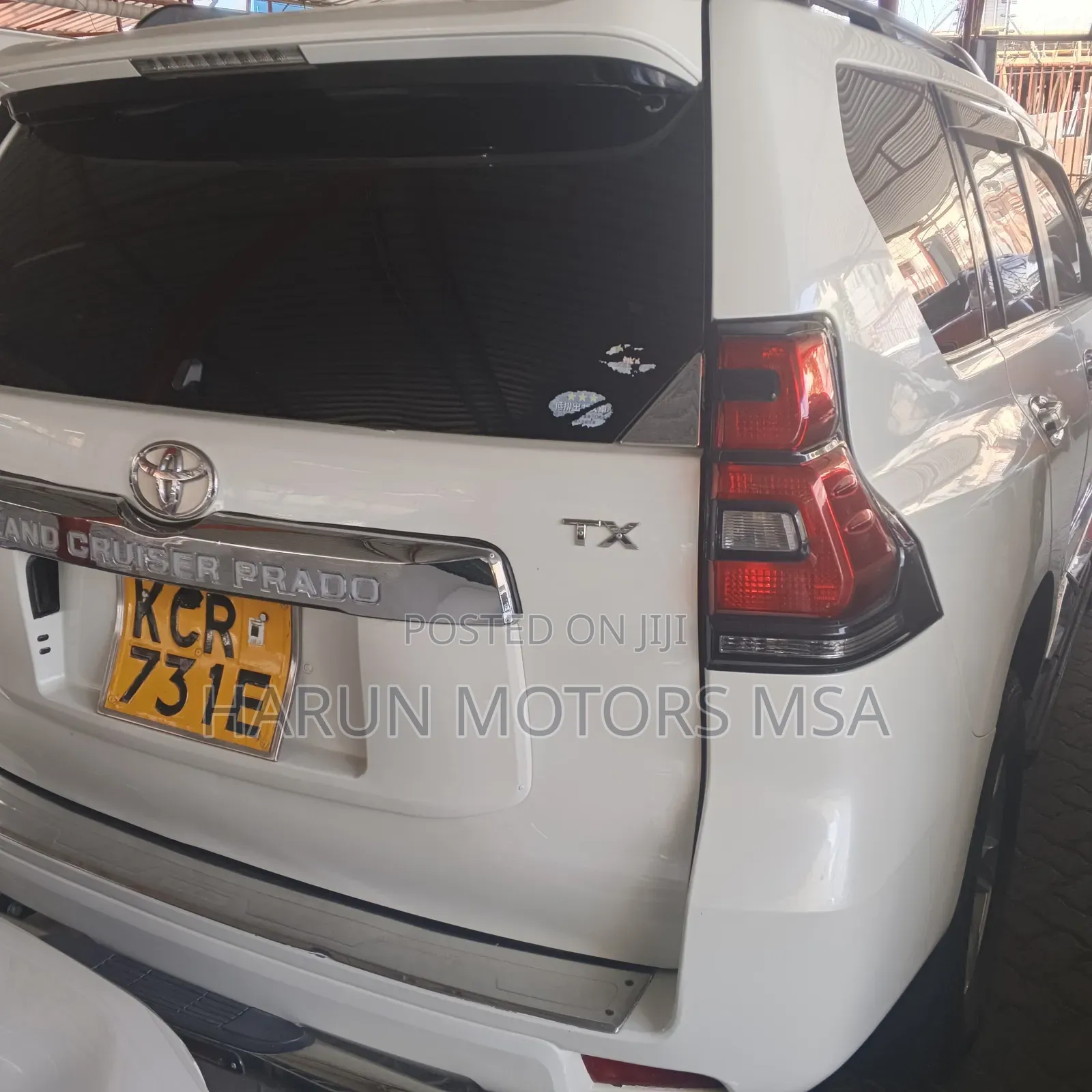 Toyota Land Cruiser Prado 2011 White