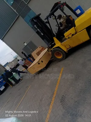 Industrial Solution Providers for Material Handling Needs- FORKLIFT
