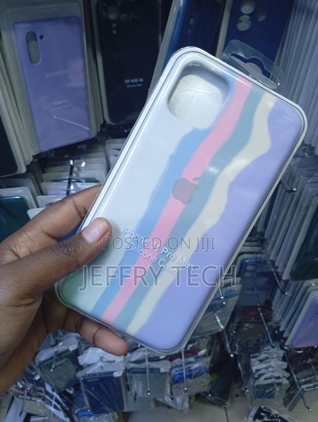 iPhone 11 Pro Max Silicone Case Wavy Stripes and a Soft-Touch - thumbnail 2
