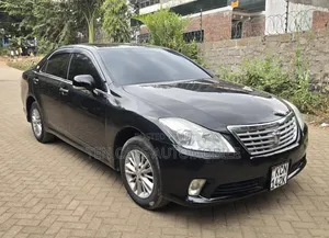 Toyota Crown 2010 Black