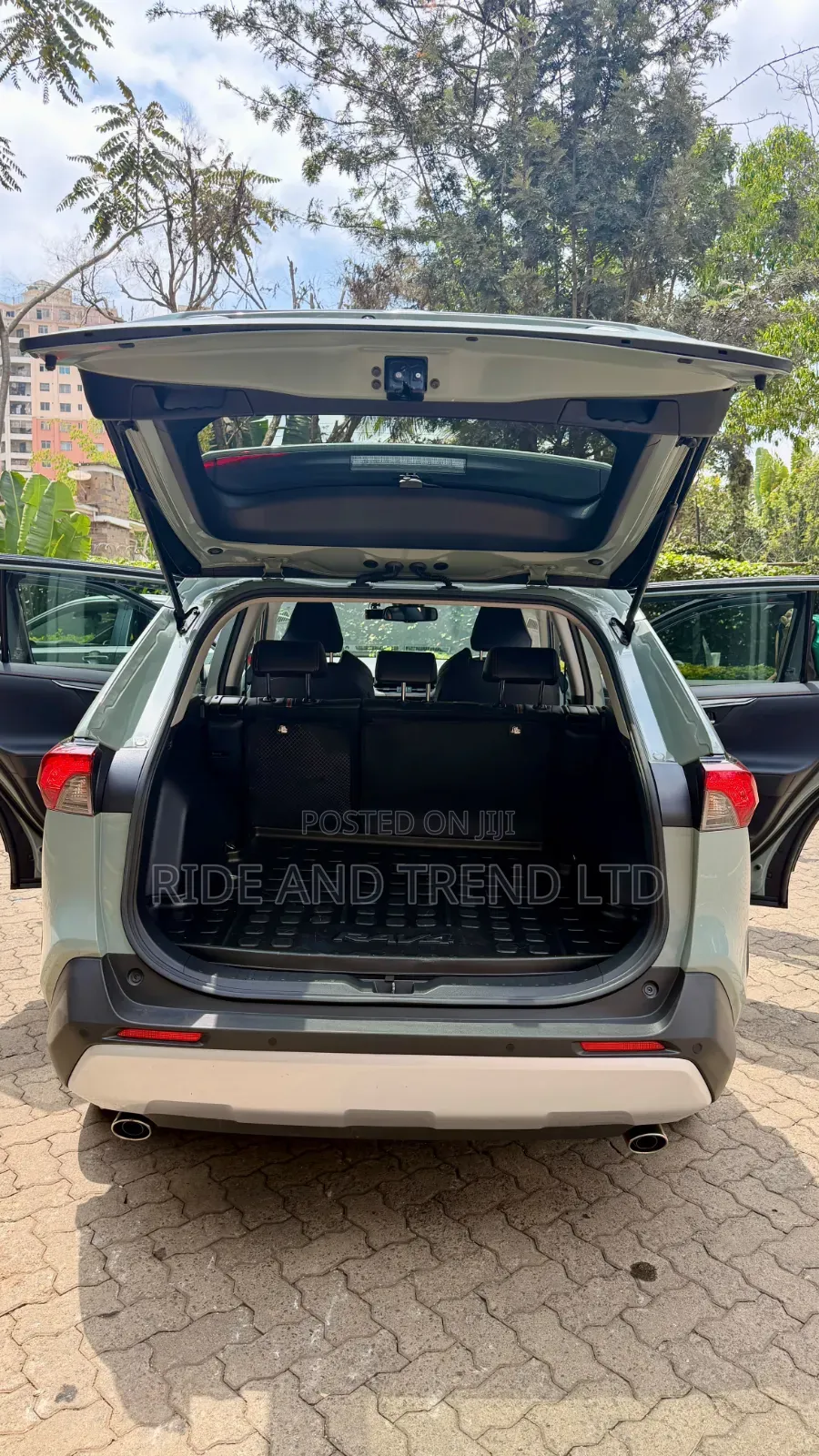 Toyota RAV4 2020 Green