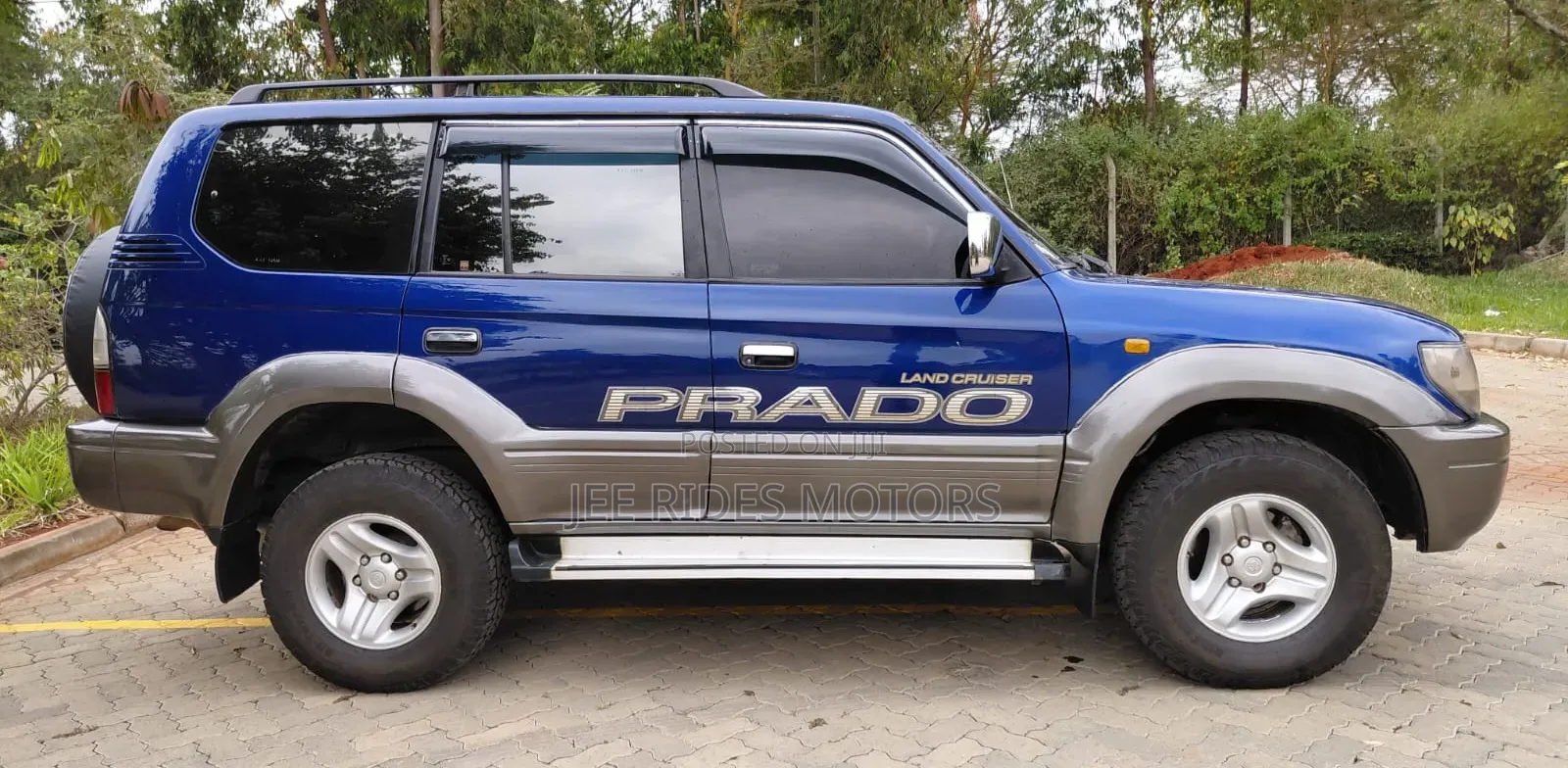 Toyota Land Cruiser Prado 2000 Gray