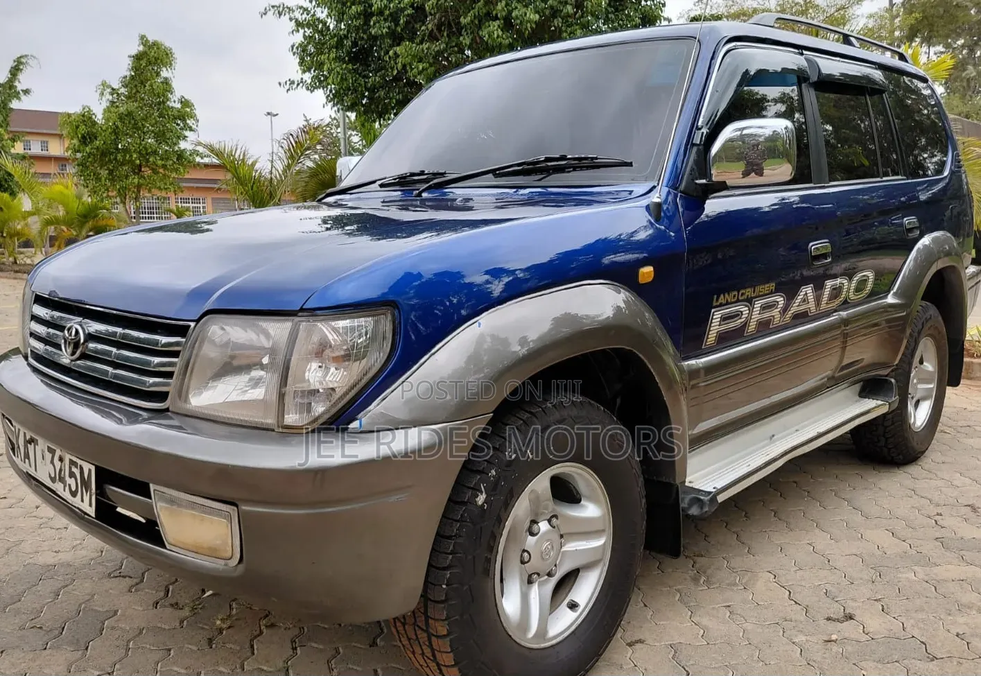 Toyota Land Cruiser Prado 2000 Gray