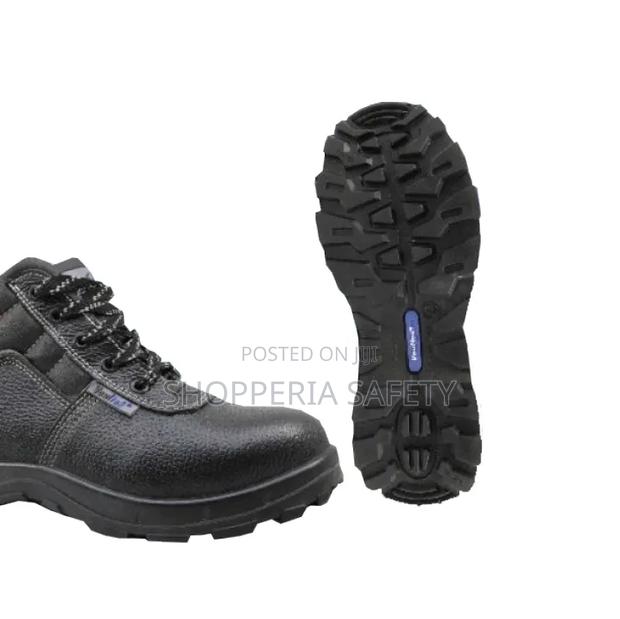 Vaultex Safety Boots - main view