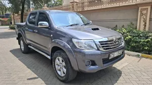 Toyota Hilux 2012 Gray
