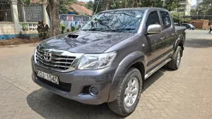 Toyota Hilux 2012 Gray